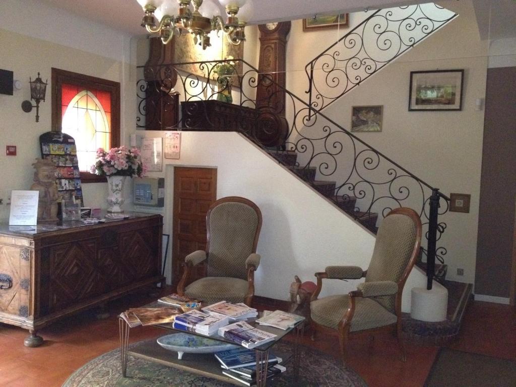Hotel Castel Garoupe Antibes Esterno foto