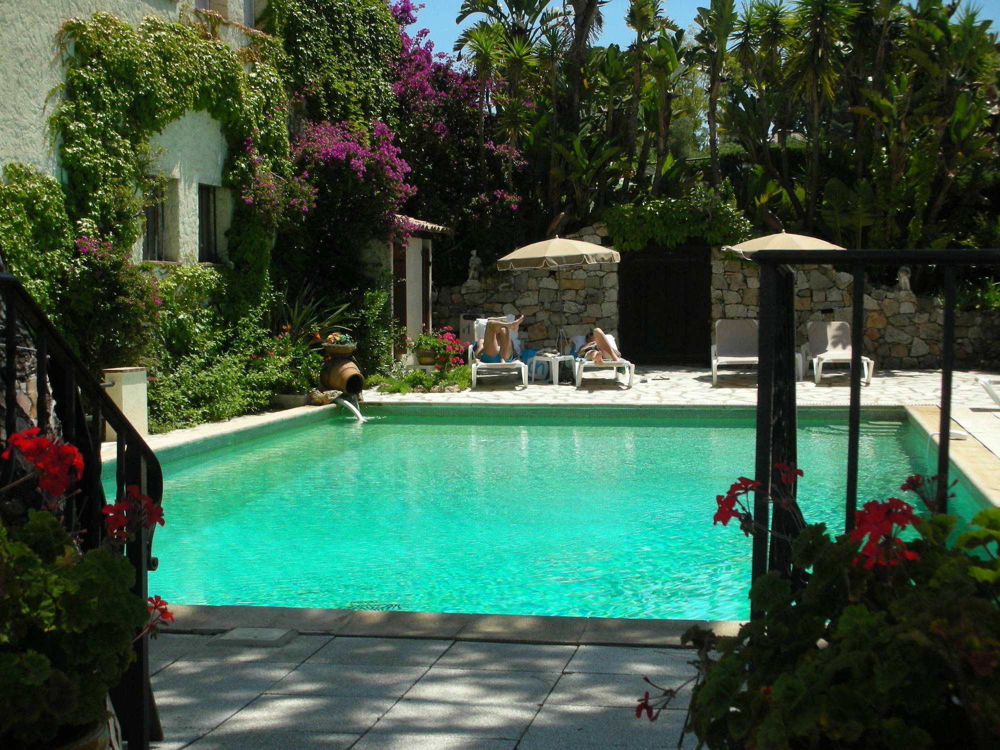 Hotel Castel Garoupe Antibes Esterno foto